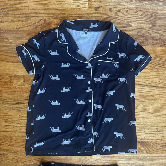 TART Intimates Pajama Set Womens Medium Leopard Print Soft Button Up Athleisure - Picture 2 of 11